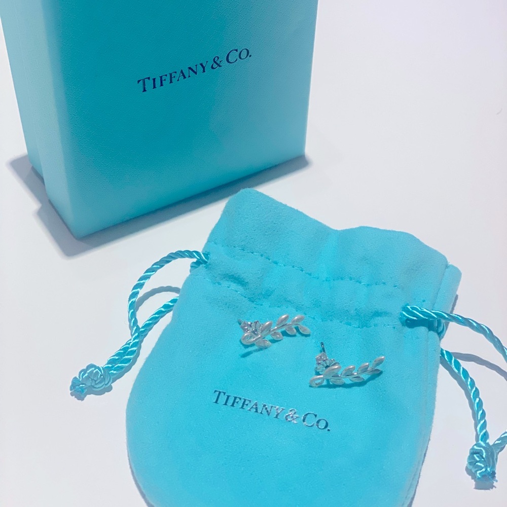 Tiffany & Co - Paloma Picasso Olive Leaf Climber Earrings